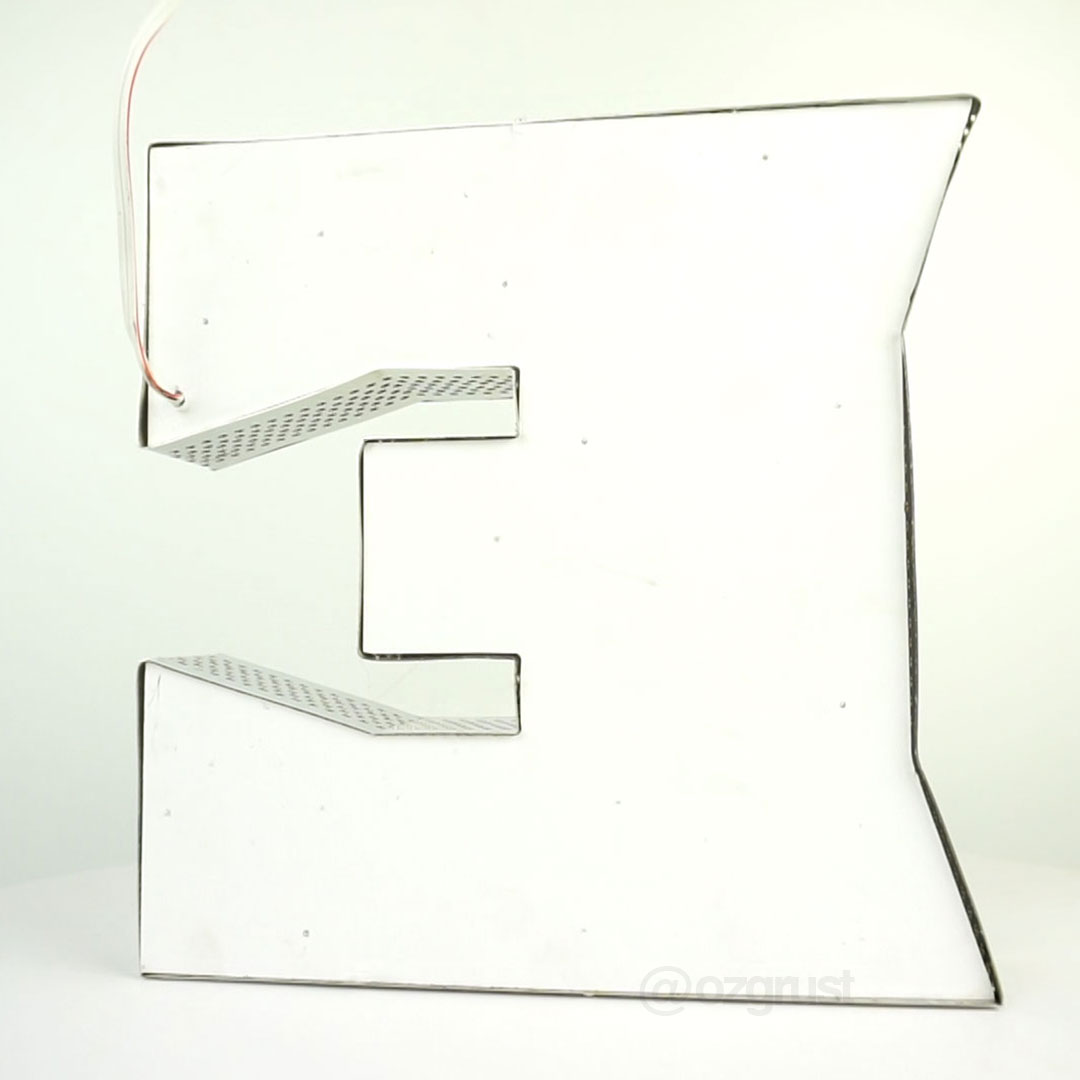 model-12-yan-yz-delikli-zel-desenli-font-paslanmaz-kutu-harf5
